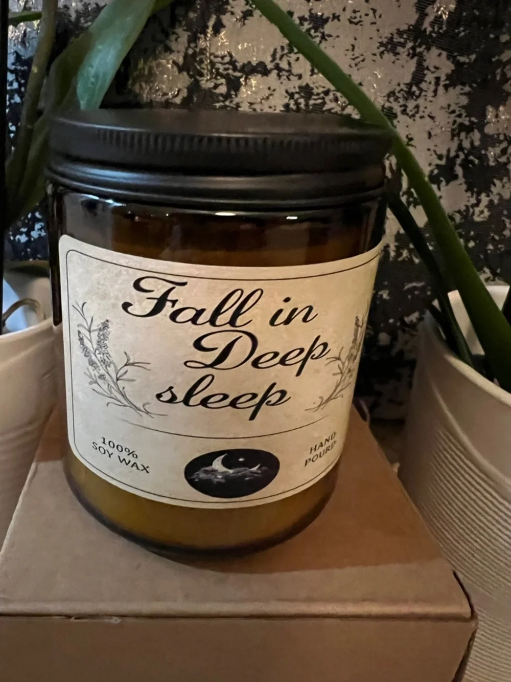 Fall in Deep Sleep Scented Soy Candle - Pink